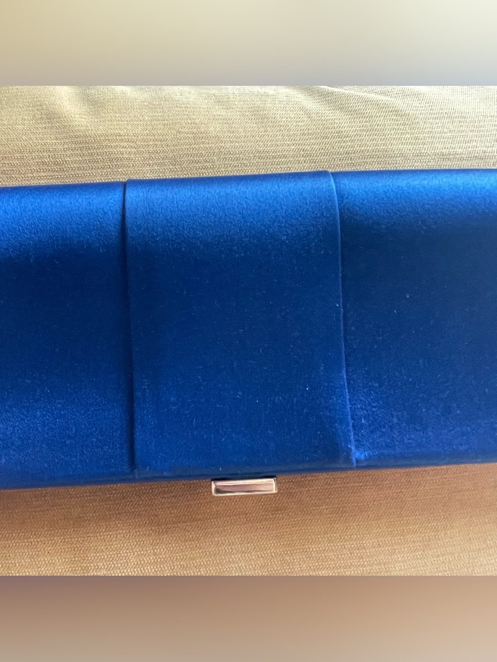 LIKE NEW ROGER VIVIER ROYAL BLUE SATIN CRYSTAL ELONGATED TUBE PILGRIM CLUTCH - Picture 7 of 13